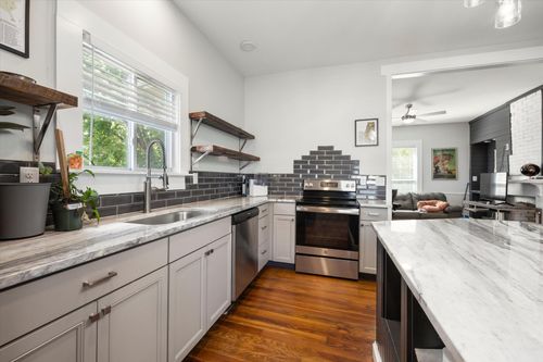 513 W Bell Ave, Chattanooga, TN, 37405-3405 | Card Image