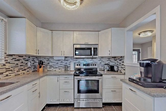 1647 Middleton St, House other with 5 bedrooms, 4 bathrooms and 2 parking in Pickering ON | Image 17