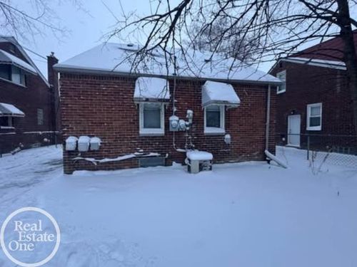 15608 Stricker Ave, Eastpointe, MI, 48021-3625 | Card Image