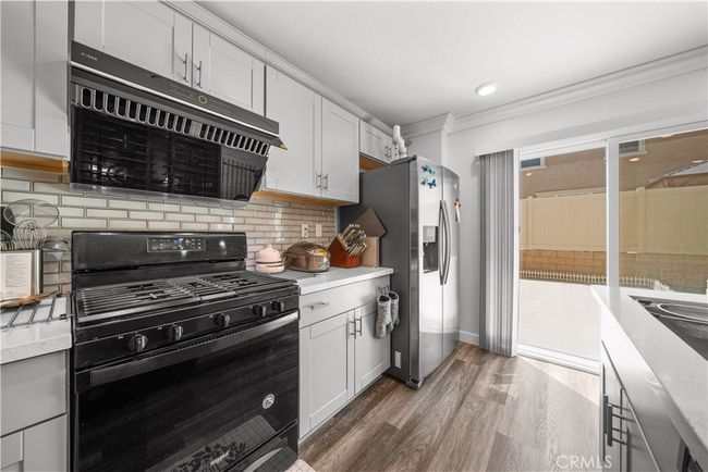 9804 Ardisia St, House other with 3 bedrooms, 3 bathrooms and 4 parking in Riverside CA | Image 5