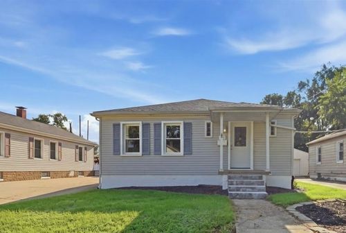 1005 N Western Ave, Bloomington, IL, 61701-1558 | Card Image
