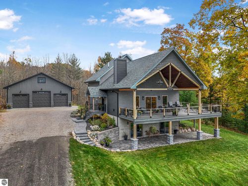 5242 W Big Sky Trl, Cadillac, MI, 49601-8035 | Card Image