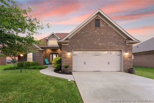 2919 Chestnut Eagle Rdg, Jeffersonville, IN, 47130-7634 | Card Image