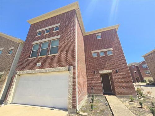 11511 Main Pine Dr, Houston, TX, 77025-3775 | Card Image