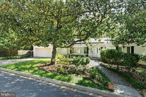 3201 Broad Branch Ter Nw, WASHINGTON, DC, 20008-2017 | Card Image