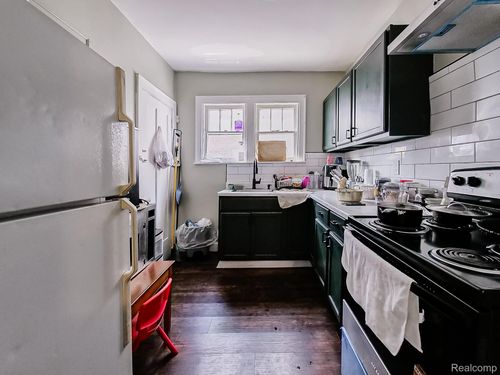 13511 Wisconsin St, Detroit, MI, 48238-2356 | Card Image