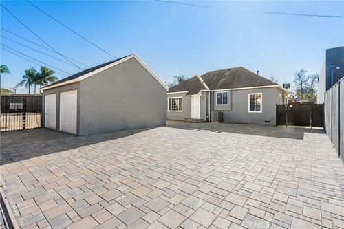 801 W 17th St, Santa Ana, CA, 92706-3624 | Card Image