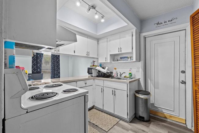 15629 Waverly St, Home with 4 bedrooms, 2 bathrooms and null parking in CLEARWATER FL | Image 23