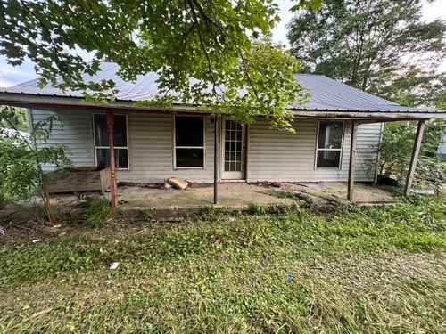 1070 W Rock Quarry Rd, Clarkrange, TN, 38553-5001 | Card Image