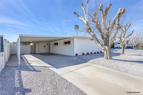 5133 Hallet Dr, Las Vegas, NV, 89122-6637 | Card Image