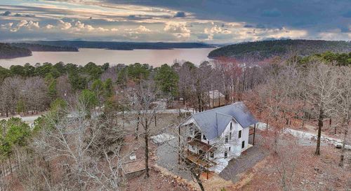 283 Lake Village Dr, Murfreesboro, AR, 71958-8918 | Card Image