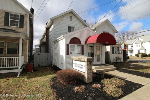 100 W Union St, Kingston, PA, 18704-3808 | Card Image