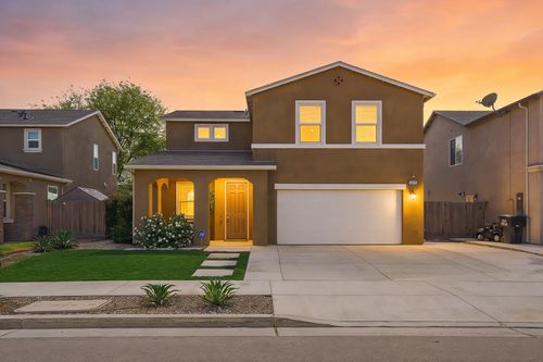 3709 E Cypress Ave, Visalia, CA, 93292-3679 | Card Image