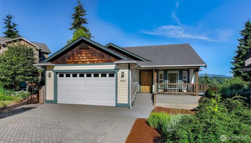 4224 Springland Ln, Bellingham, WA, 98226-6864 | Card Image