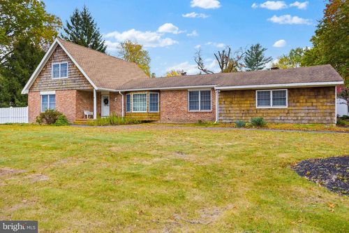 1 Hawk Dr, Princeton Junction, NJ, 08550-1403 | Card Image