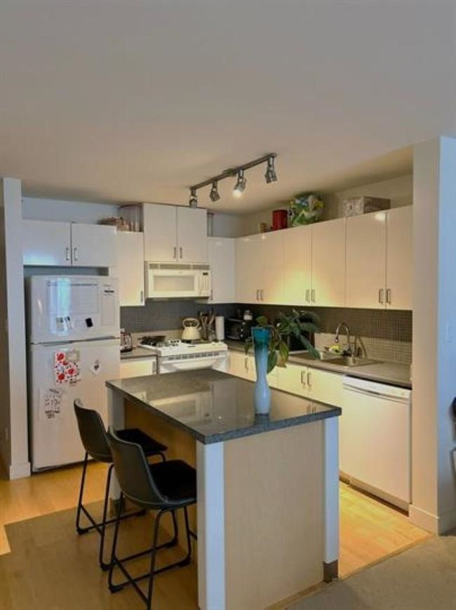 1003 - 175 W 1 St Street, Condo with 1 bedrooms, 0 bathrooms and null parking in North Vancouver BC | Image 19