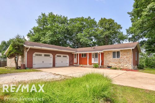 1682 Caro Lake Dr, Caro, MI, 48723-9520 | Card Image