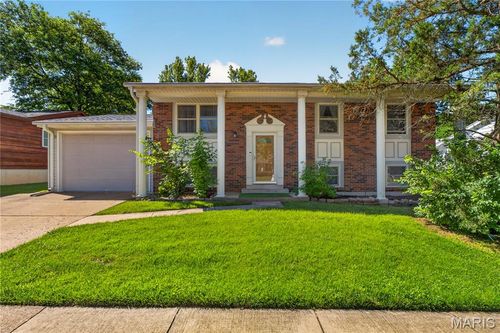 658 Green Forest Dr, Fenton, MO, 63026-3461 | Card Image