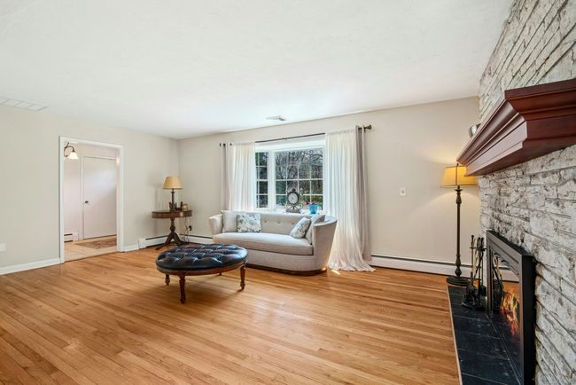 20 Mill Brook Ter, House other with 4 bedrooms, 3 bathrooms and 6 parking in Monroe CT | Image 6