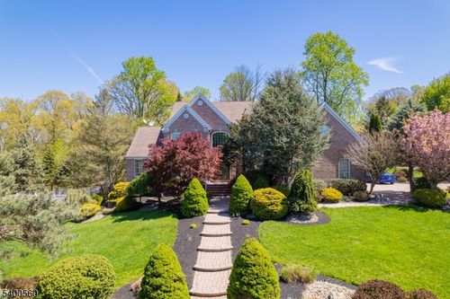 19 Ridge Rd, Green Brook, NJ, 08812-1831 | Card Image