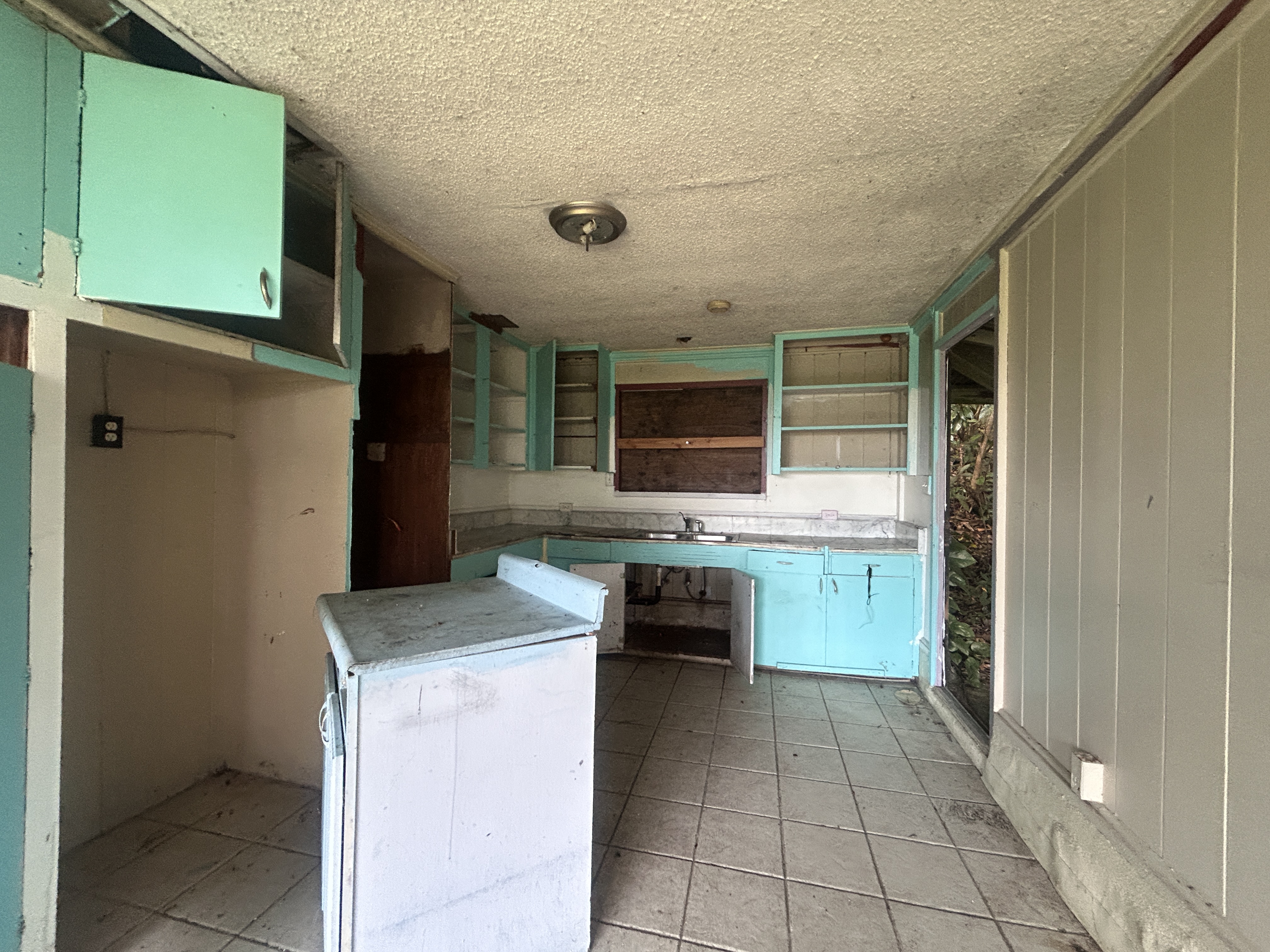 Residential in Captain Cook 3