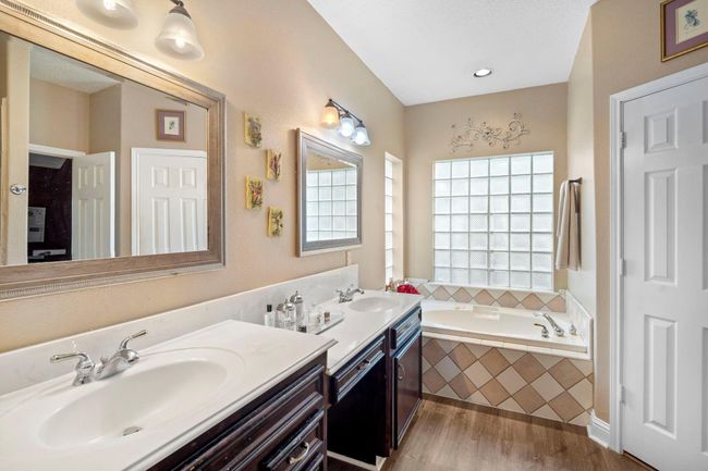 13502 E Brazos Bend Dr, House other with 5 bedrooms, 4 bathrooms and 2 parking in Needville TX | Image 23
