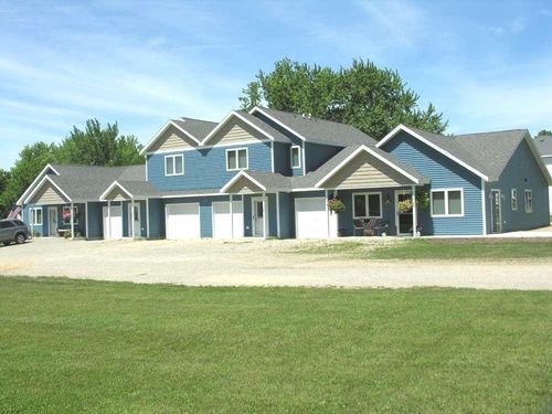 207 S 1st St, Osage, IA, 50461-1014 | Card Image