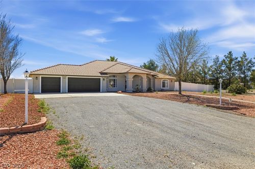 1131 China St, Pahrump, NV, 89048-9182 | Card Image