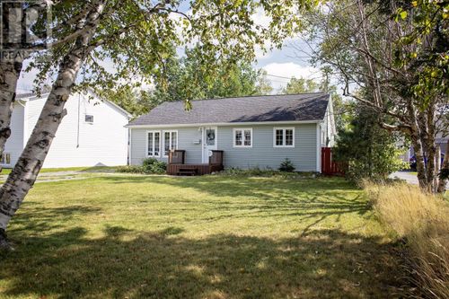 53 Elizabeth Dr, Gander, NL, A1V1G4 | Card Image