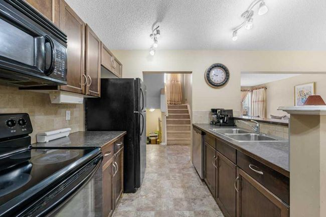 193 Luxstone Way Sw, Home with 3 bedrooms, 3 bathrooms and 2 parking in Airdrie AB | Image 15