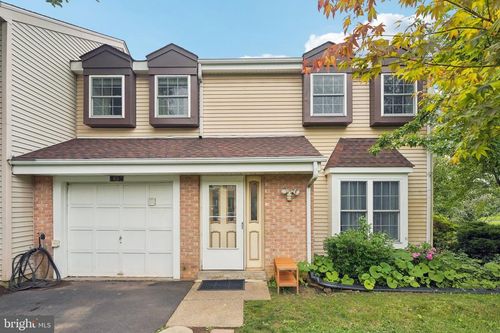64 Greenwoods Dr, HORSHAM, PA, 19044-1732 | Card Image