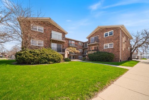 apt-101-4545 Prescott Ave, Lyons, IL, 60534-1955 | Card Image