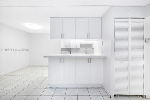 apt-k6-7100 Fairway Dr, Miami Lakes, FL, 33014-6906 | Card Image