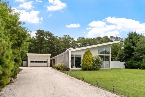 3 Maxwell Ln, Sandwich, MA, 02563-2822 | Card Image