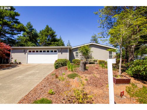 411 Sherwood Loop, Florence, OR, 97439-8874 | Card Image