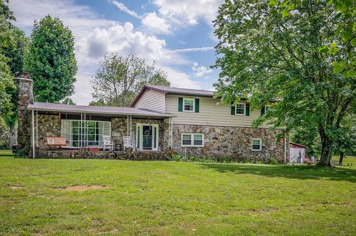 9706 Harrison Ferry Rd, Mcminnville, TN, 37110-4637 | Card Image
