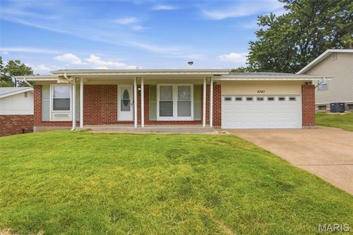 4347 Varano Dr, Florissant, MO, 63033-6922 | Card Image