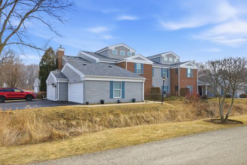 8421-8421 Canary Grass Ln, Fox Lake, IL, 60020-0901 | Card Image