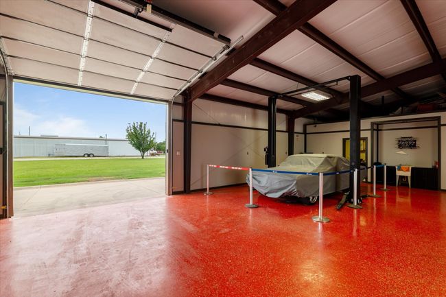 View of garage | Image 19