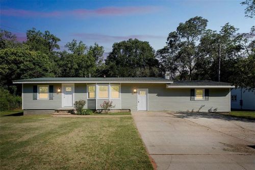 309 Lagrange St, Grantville, GA, 30220-1768 | Card Image