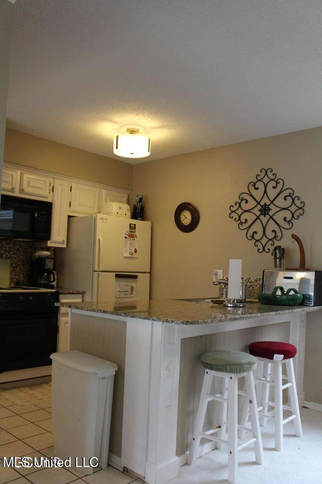 156 lanai 8 | Image 49