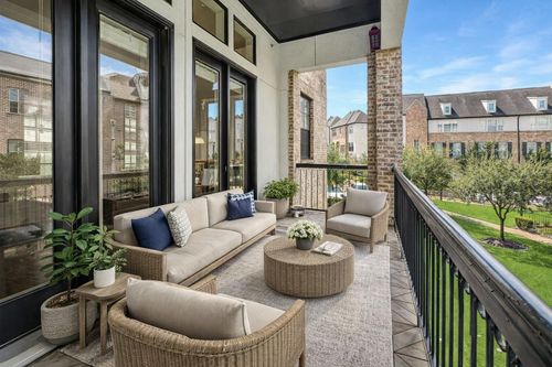 2003 Covent Garden Sta, Houston, TX, 77045-2533 | Card Image