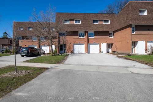 33-452 Silverstone Drive, Etobicoke, ON, M9V3K8 | Card Image