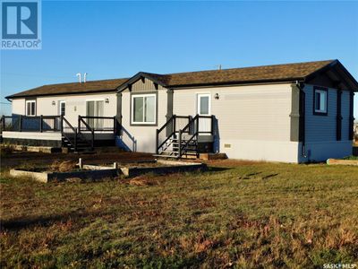 8 Allard Bay, House other with 3 bedrooms, 2 bathrooms and null parking in Gravelbourg SK | Image 3