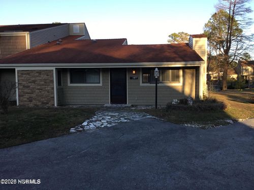 19 Quarterdeck Townes, New Bern, NC, 28562-3803 | Card Image