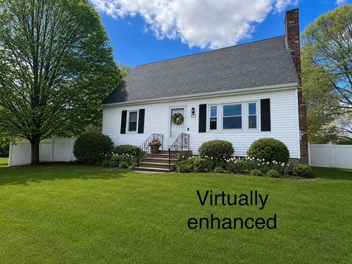 4 Dawn St, Blackstone, MA, 01504-1220 | Card Image