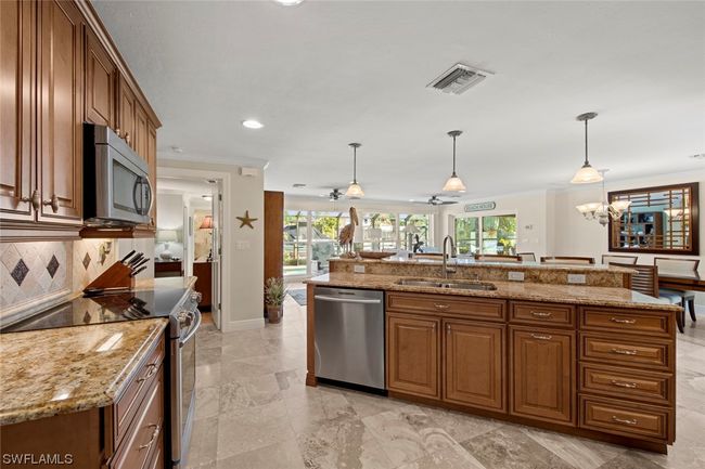 994 Whelk Drive, House other with 3 bedrooms, 2 bathrooms and null parking in Sanibel FL | Image 8