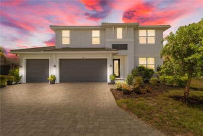 A 6 car driveway welcomes you upon arrival to this 4 bed 3.5 bath home. | Image 2