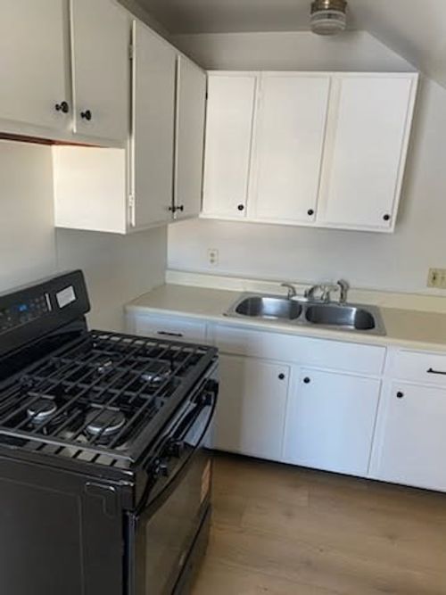 apt-3-52 Forest St, Fall River, MA, 02721-7139 | Card Image