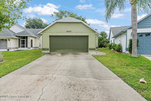2227 Breezy Cir, Melbourne, FL, 32935-1451 | Card Image